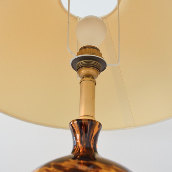 Image 1 of Vintage Art Deco porseleinen en geblazen glazen bollamp (genummerd)
