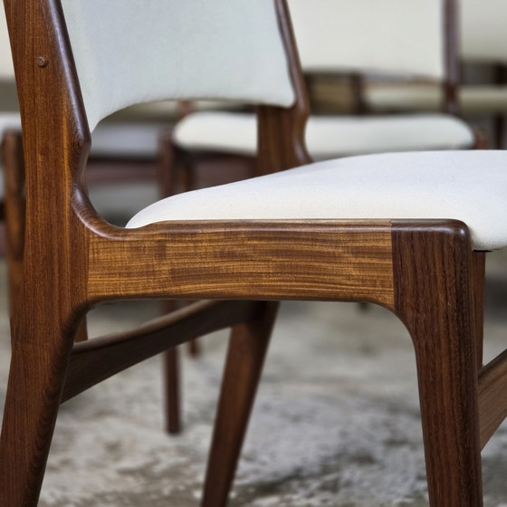 Image 1 of 8x Erik Buch Model 89 vintage jaren 60 Deense stoel gerestaureerd teak