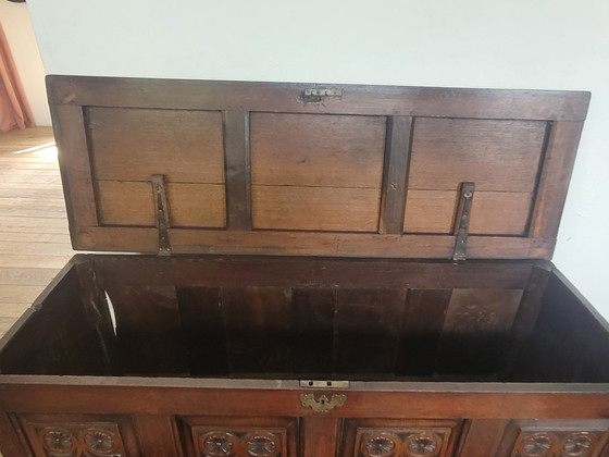 Image 1 of Autentico baule portacoperte in rovere del XVII secolo (con cassetti) – ca. 1670