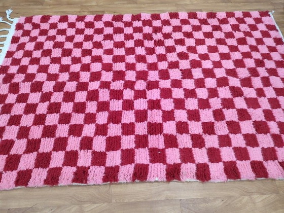 Image 1 of Handgeknüpfter Naturwollteppich, rot und traditionell rosa, 150/250 cm