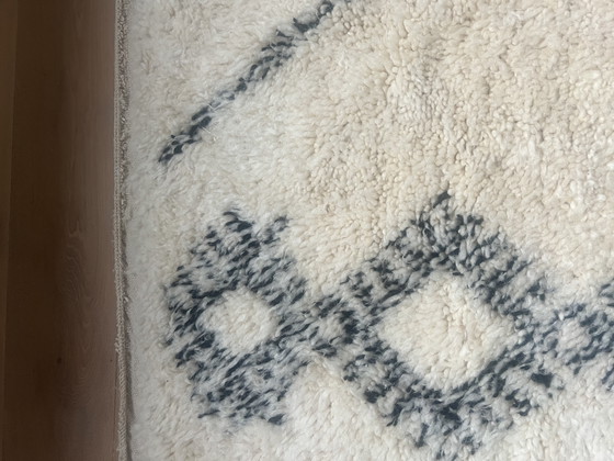 Image 1 of Beautiful hand-knotted Moroccan rug