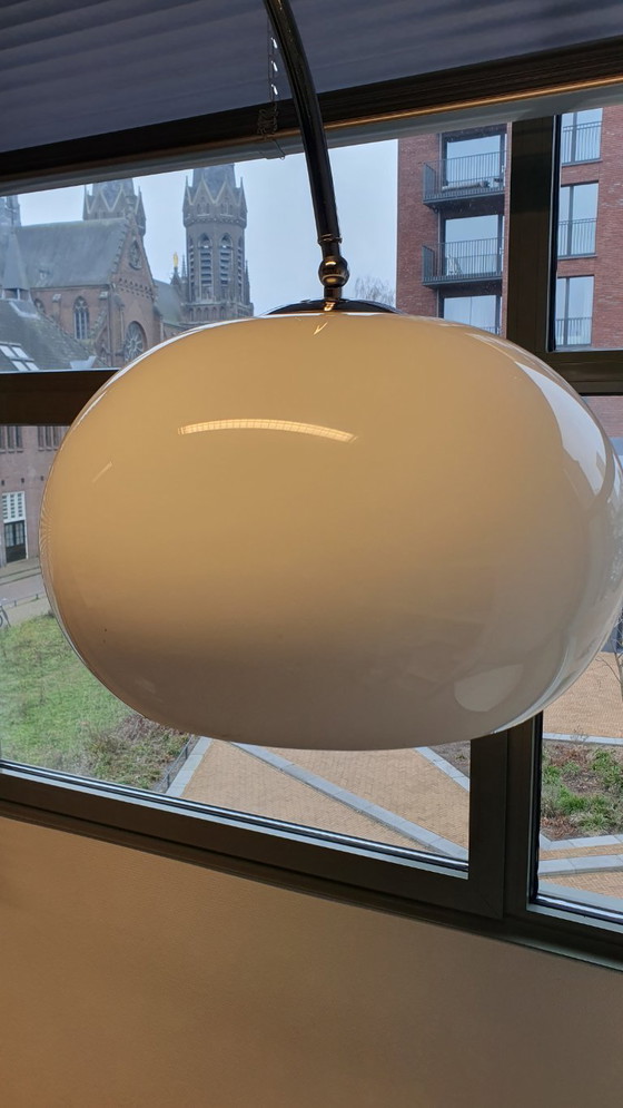 Image 1 of Lampada ad arco Harvey Guzzini di metà secolo