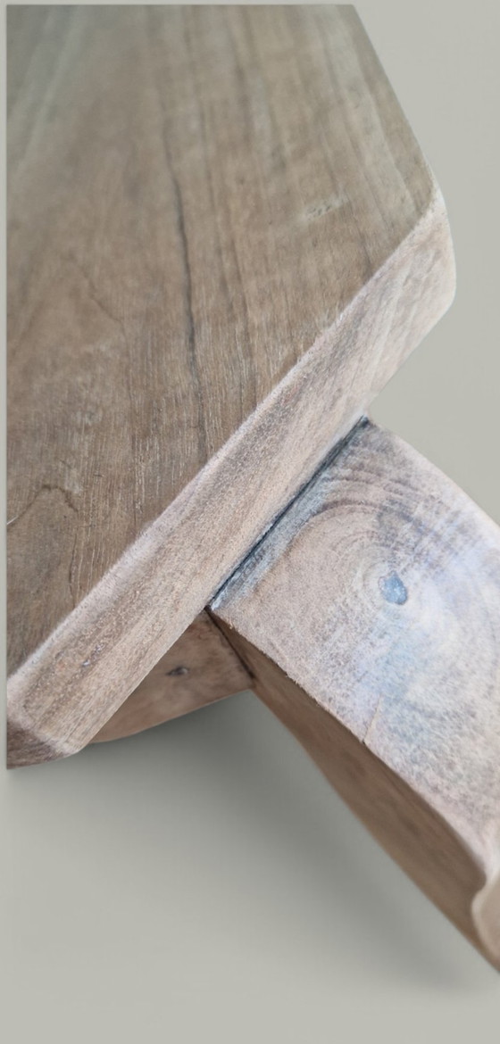 Image 1 of Sculptural side table with curved lines in solid wood - Louis XV style