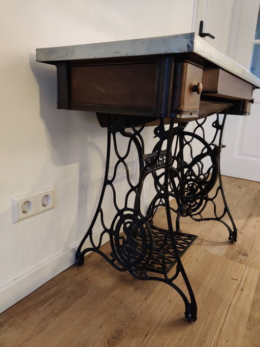 Table pour machine à coudre Singer