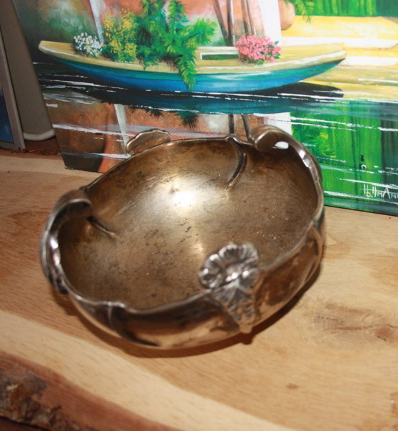 Image 1 of Antique silver-plated bowl in a shell design – Ø 17 cm