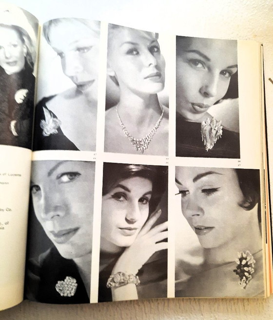 Image 1 of (W041) Modern Jewelry: An International Survey 1890-1963 - Graham Hughes 