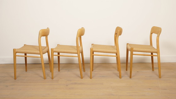 Image 1 of 4 sedie da pranzo vintage | Niels Otto Møller | Modello 75 | Rovere