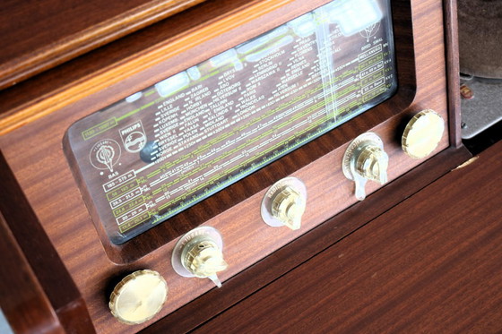 Image 1 of vintage audiomeubel | radio | jaren 50 | Philips