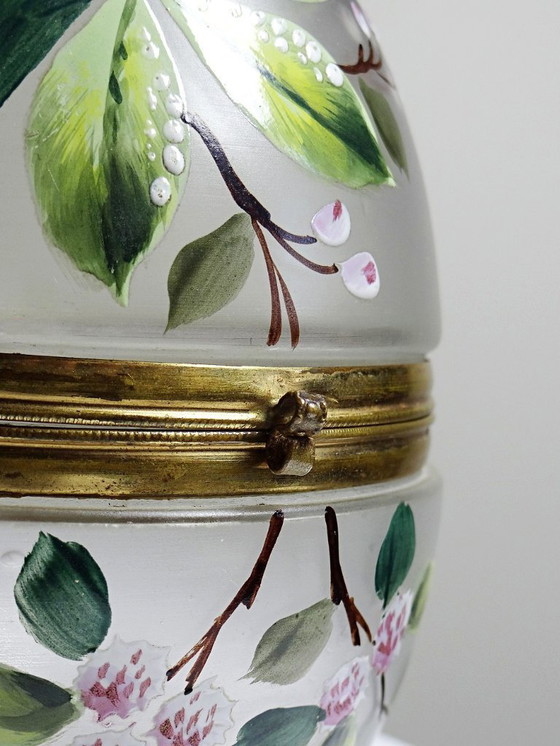 Image 1 of Boite oeuf verre givré émaillé et laiton ancien XIX-XXe