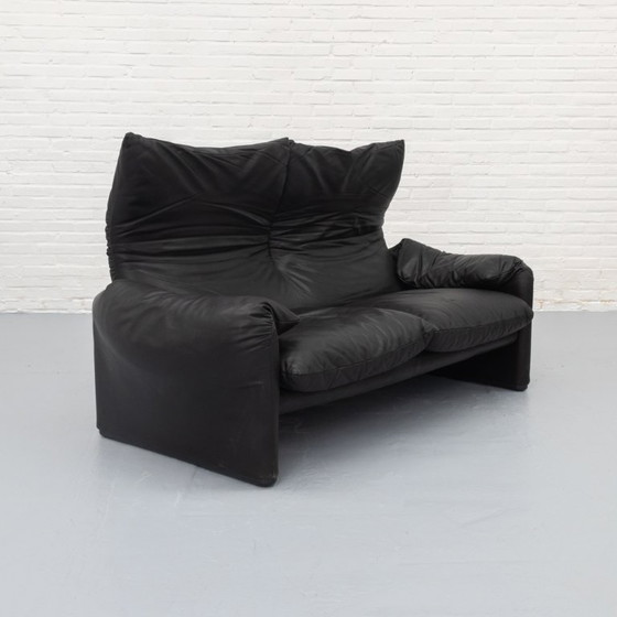 Image 1 of Canapé deux places Cassina Maralunga, années 70