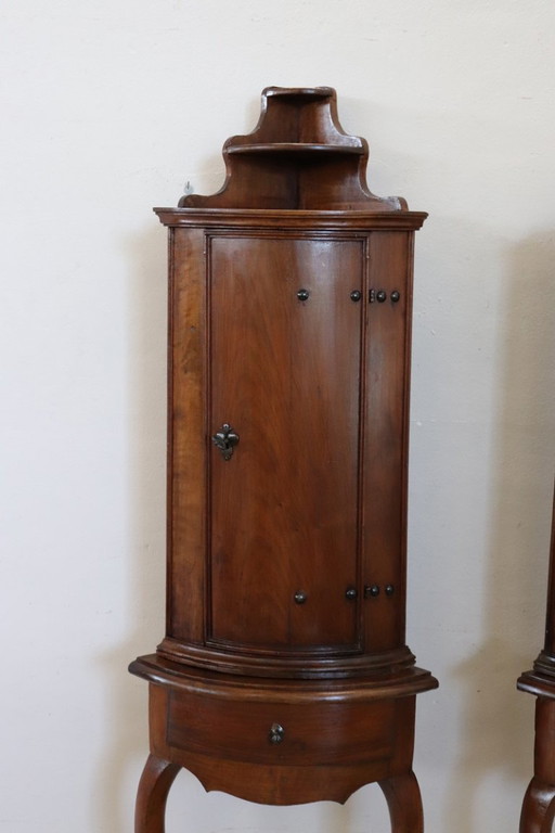 18th Century Walnut Corner Cabinets, Set of 2