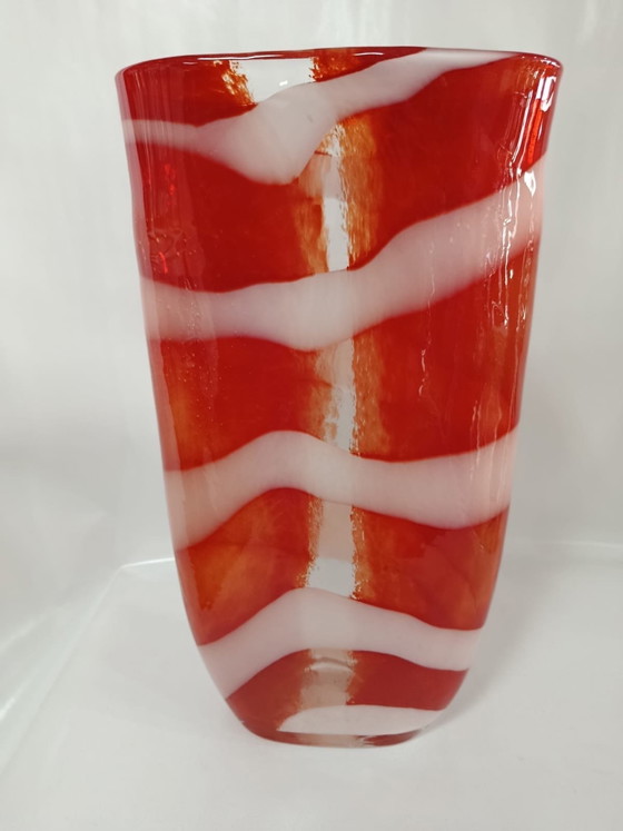 Image 1 of Gorgeous Hand-Blown Red & White Swirl Glass Vase