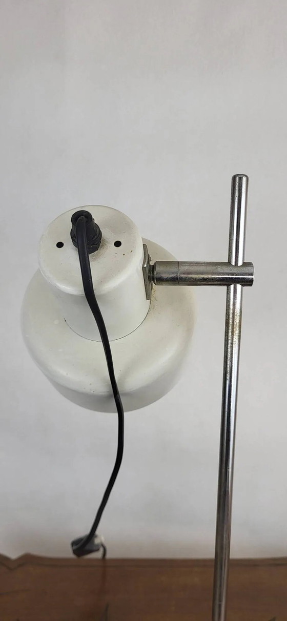 UFO Space Age Desk Lamp – Table lamps, Metal (photo 7 of 11)