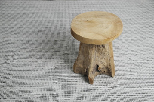 Teakhouten wortelkruk, organisch houten bijzettafeltje, rustieke sculpturale boomstronkkruk, vintage – Wood (photo 2 of 17)