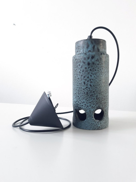 Image 1 of Lichtblauw met bruin gevlekte keramieken aardewerken vintage hanglamp, West Germany fat lava stijl, keramiek, aardewerk lamp