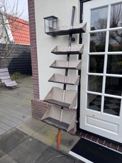 Borek Sipek wandkast etagere