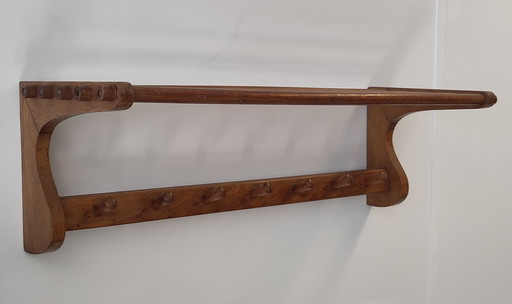 Minimalist houten wandkapstok 
