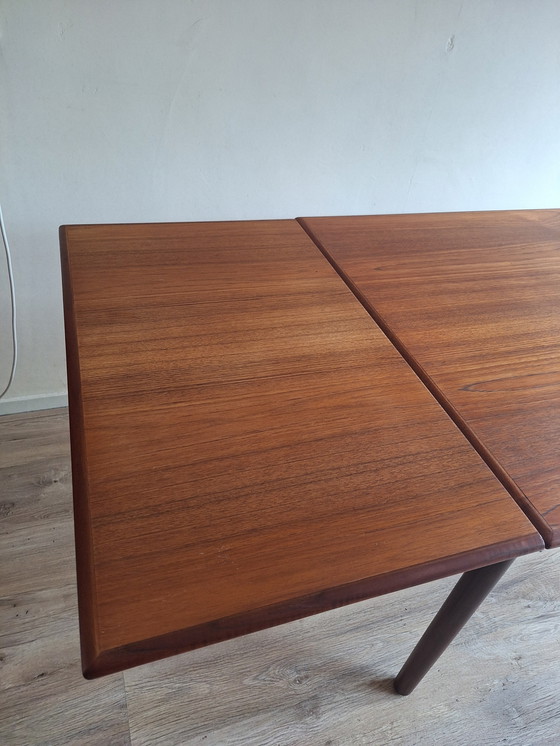 Image 1 of Table à manger danoise