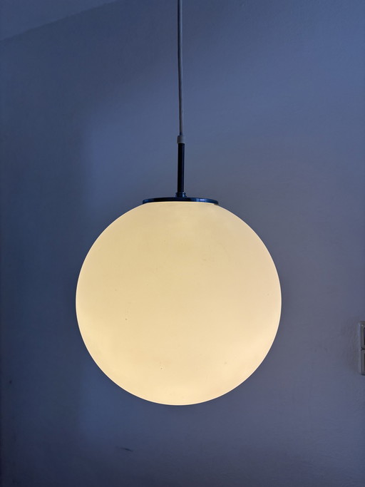 Glashütte Limburg plafondlamp opaalglas met extra bol