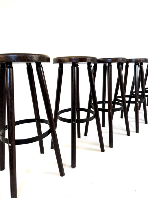 Set van 6 Brutalistische barkrukken ‘80