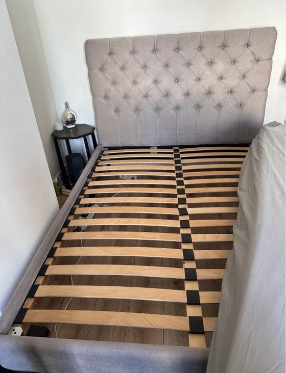 Premium bedframe + Tempur matras: 160 cm × 200 cm – Matrassen en bedbodems, Textile (photo 6 of 8)