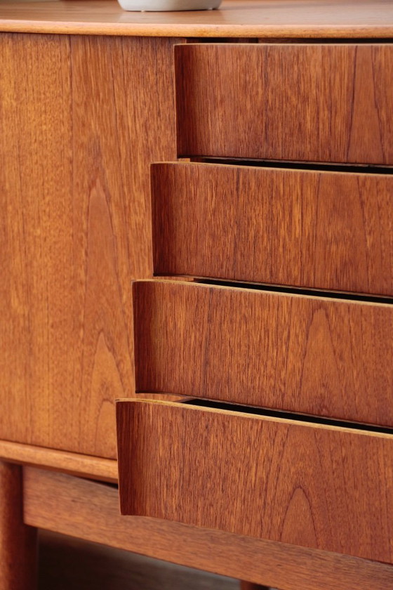 Image 1 of Aparador - White & Newton