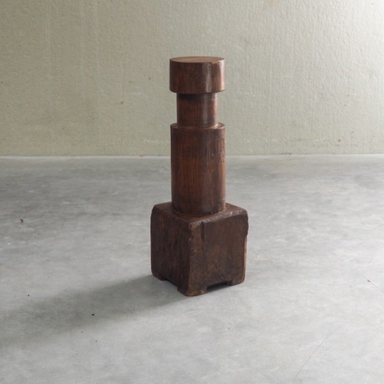 Pedestal escultural de madera maciza – Objetos decorativos, Wood (photo 6 of 16)