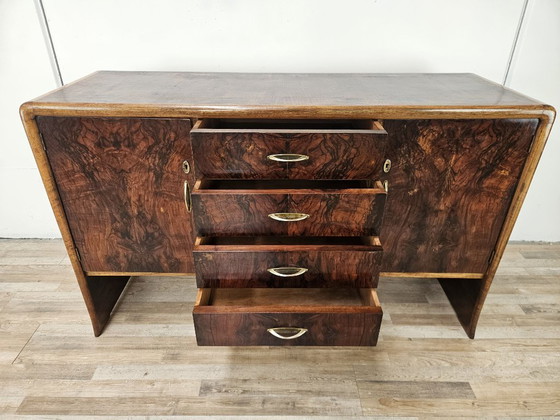 Image 1 of Art Deco dressoir in walnoot en licht walnoot.