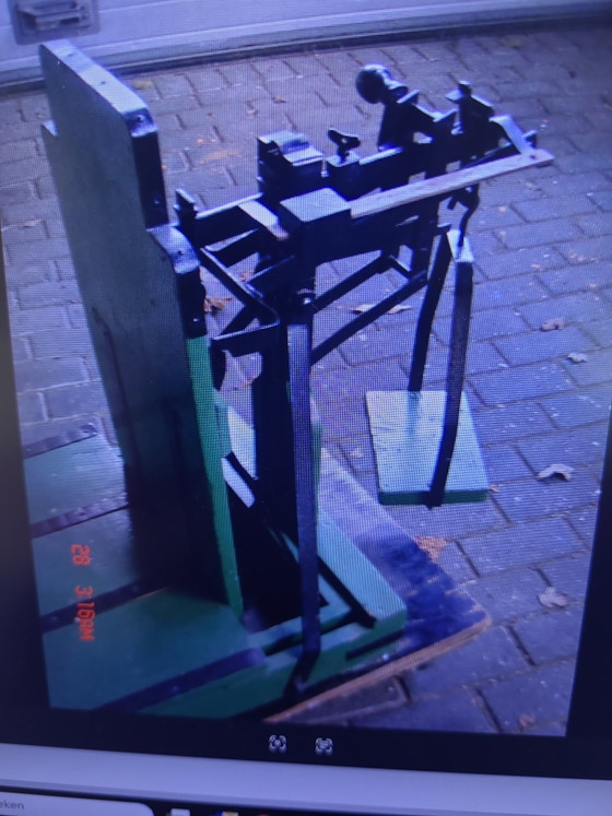 Image 1 of Ijkwezen weegschaal model 13D uit 1949