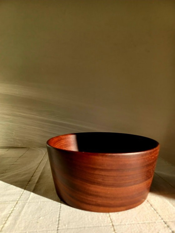 Image 1 of Vintage '70 massieve walnoot houten schaal. 