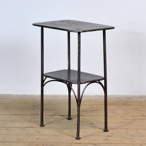 Table de chevet, années 1910