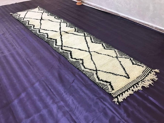 Handgemaakt zwart-wit wollen loper tapijt op maat 75/300 cm – Aime Té, Vloerkleden en tapijten, Wool (photo 3 of 7)