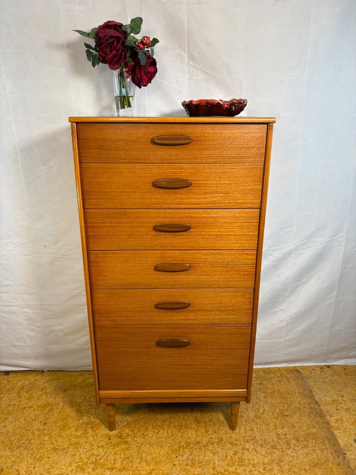 Commode vintage Austinsuite en teck | Années 1960 | Design scandinave danois | 6 tiroirs. Une superbe commode Austinsuite
