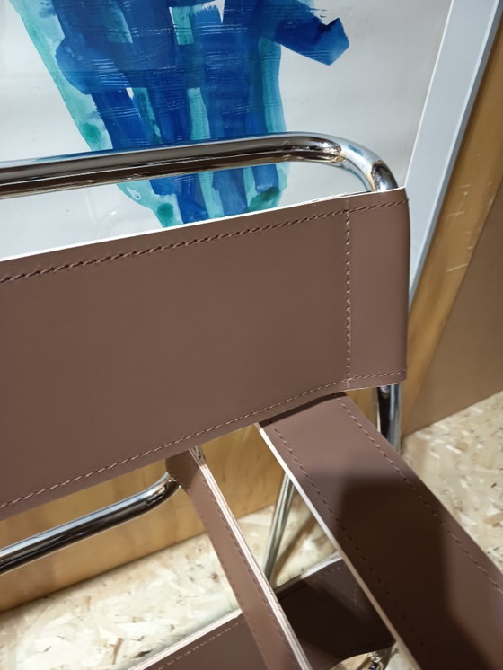 Image 1 of Poltrone Knoll Wassily B3 2 nuove/usate in pelle color noce di Marcel Breuer € 4.400