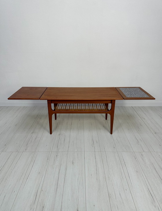 Image 1 of 1960s Vintage Danish Mid-Century Extendable Teak Coffee Table by Trioh Møbler