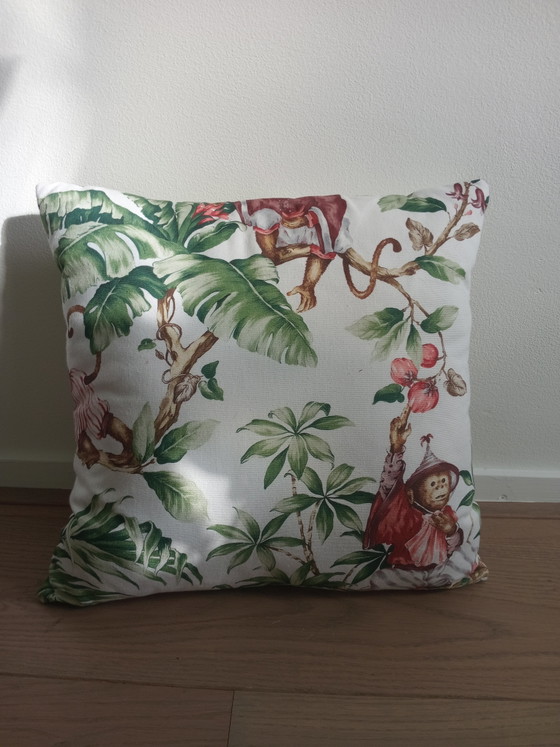 Pouf mit Kissen aus Affenstoff – Hocker & Poufs, Textile (photo 4 of 6)