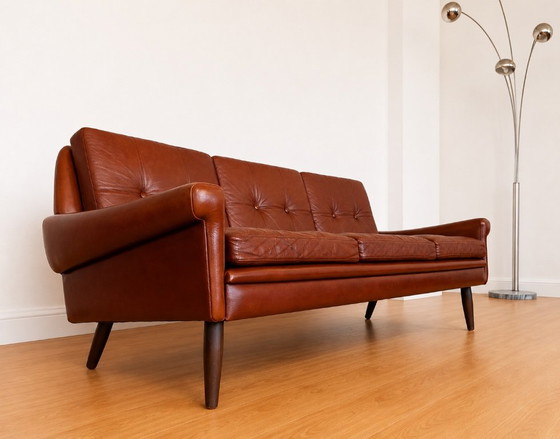 SVEND SKIPPER 3 PERSON SOFA IN CHESTNUT BROWN LEATHER 1960,s – 3-5 seaters (photo 8 of 9)