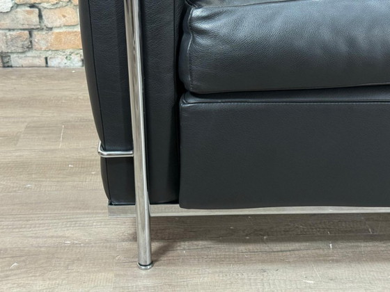 Image 1 of Divano Cassina LC2