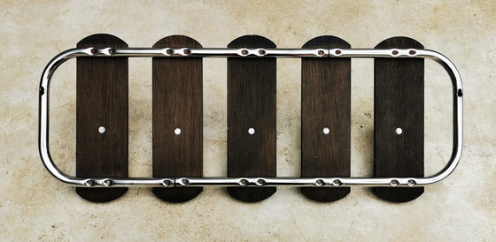 Image 1 of Perchero con diseño de los años 70