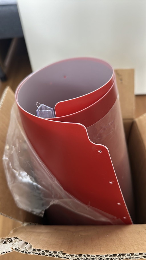 Rode Lampenkap Van Luceplan Lucy Constance Lampe