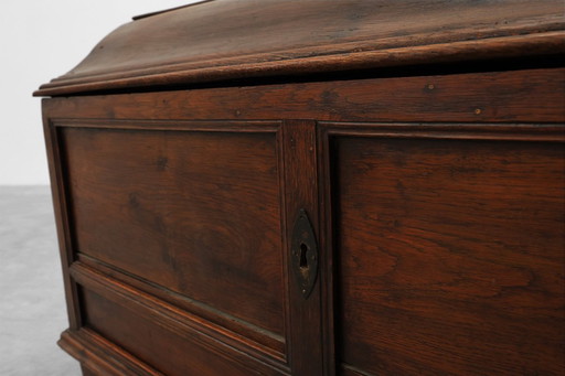 Large 18th Century Provincial oak Chest, France