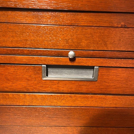 Image 1 of Aparador de roble Lotus