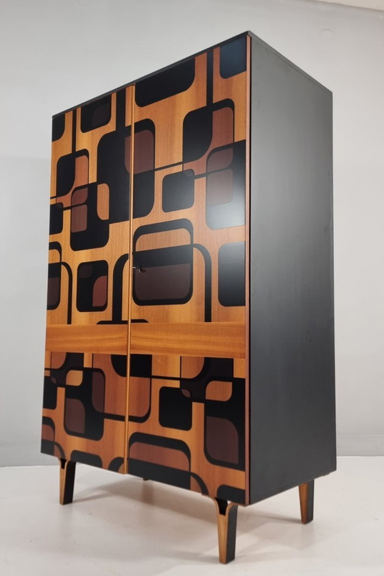 Image 1 of Vintage kledingkast, 1970