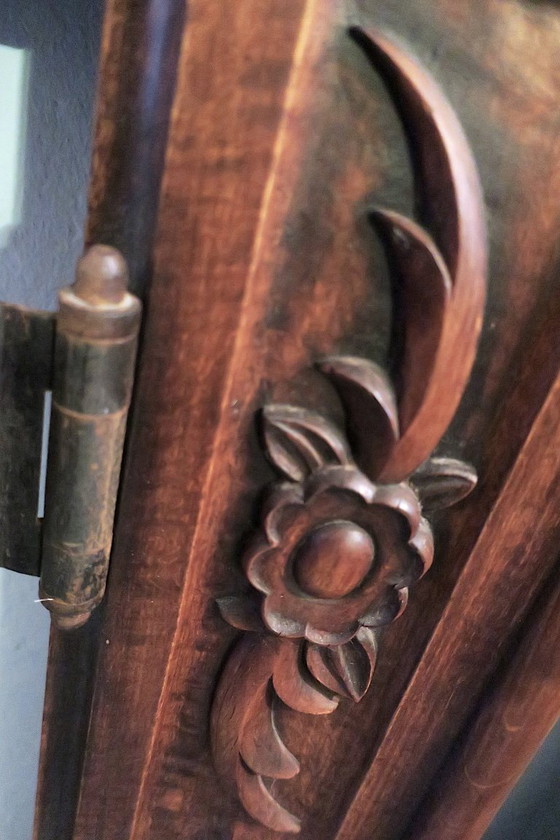 Image 1 of Camino Art Déco in teak massiccio intagliato e ferro battuto, 1920