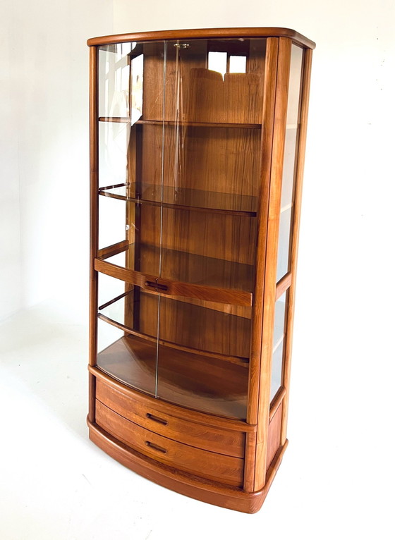 Image 1 of Vintage illuminated teak Danish display cabinet '80s