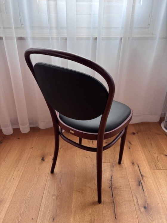 Image 1 of Sedie da caffè THONET 215 P in faggio curvato/mogano e pelle nappa nera