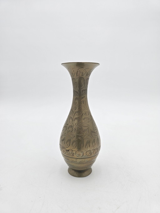 Indische Vase Mit Blumen-Dekor