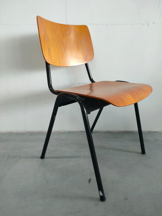 Image 1 of Vintage jaren 70 schoolstoelen (stapelbaar)