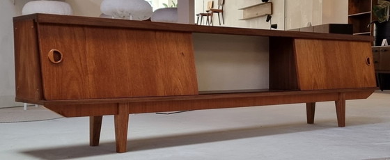 Image 1 of Tablero bajo de mediados de siglo