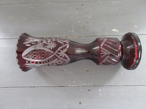 Image 1 of Jarrón antiguo de cristal rojo rubí de Bohemia